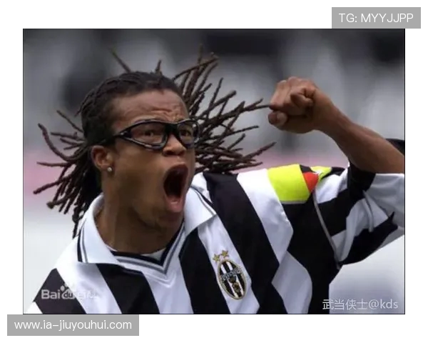 精选足球眼镜好货推荐助你赛场清晰视野尽显运动风采 精选足球眼镜好货推荐助你赛场清晰视野尽显运动风采