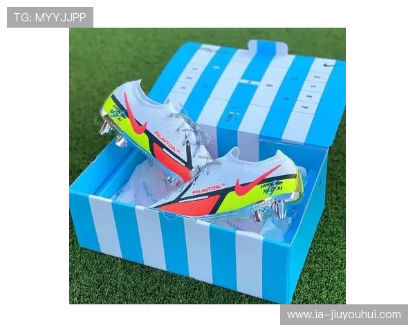 定制一双纯黑足球鞋需要多少钱及相关费用解析