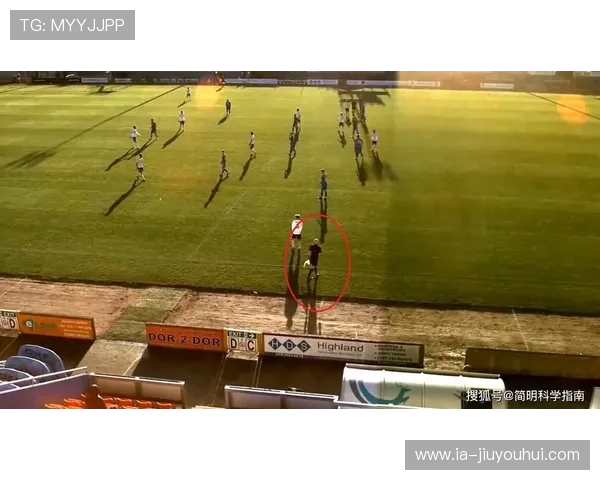 细数足球防守中那些令人啼笑皆非的奇葩操作方式全景深度解析报告